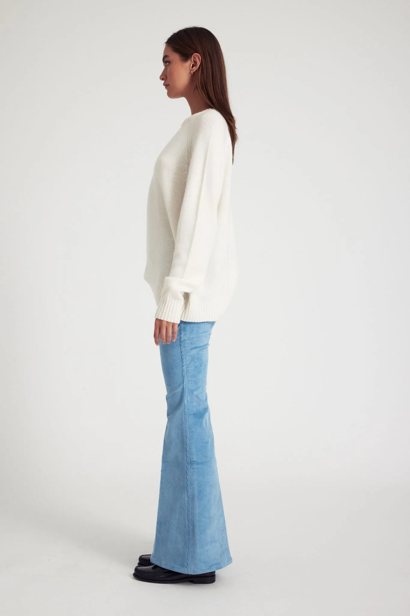 Chalk Cashmere Loose Gauge Crewneck