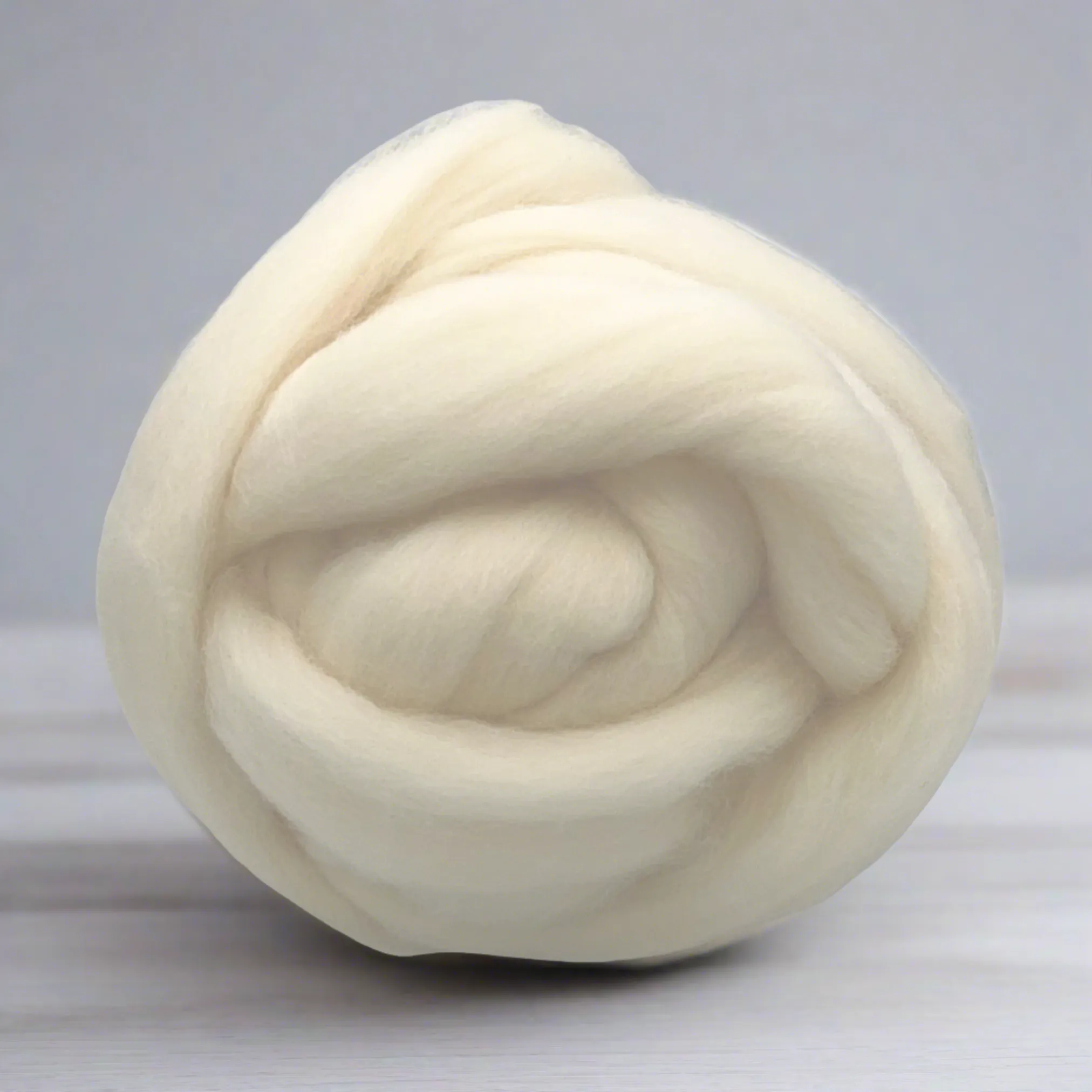 Corriedale Wool Roving Top (1 lb / 16 oz) | 28 Microns, Natural Undyed, Clean and Combed Wool