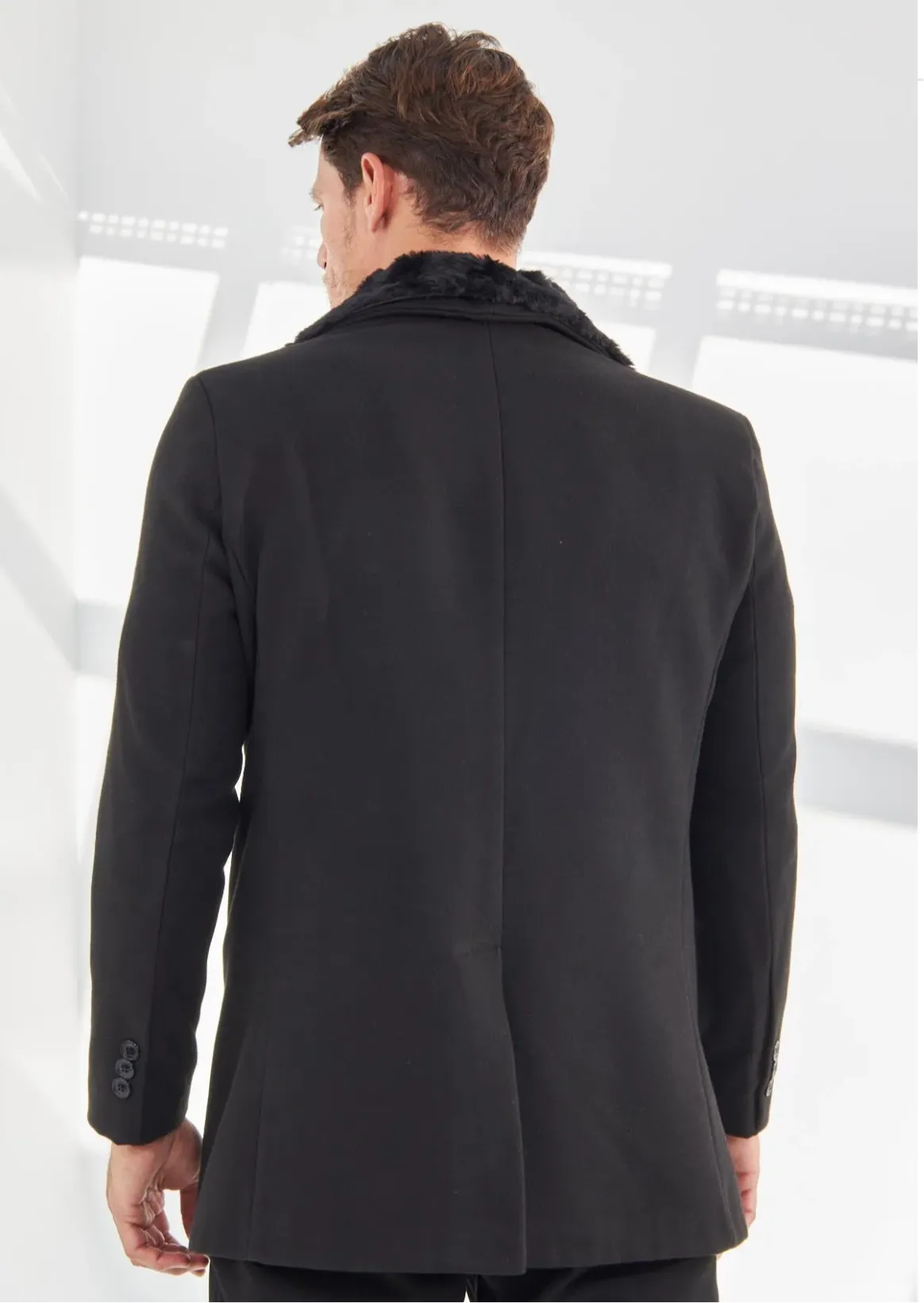 [Edwardo] Black Single-Breasted Pea Coat with Removable Fur