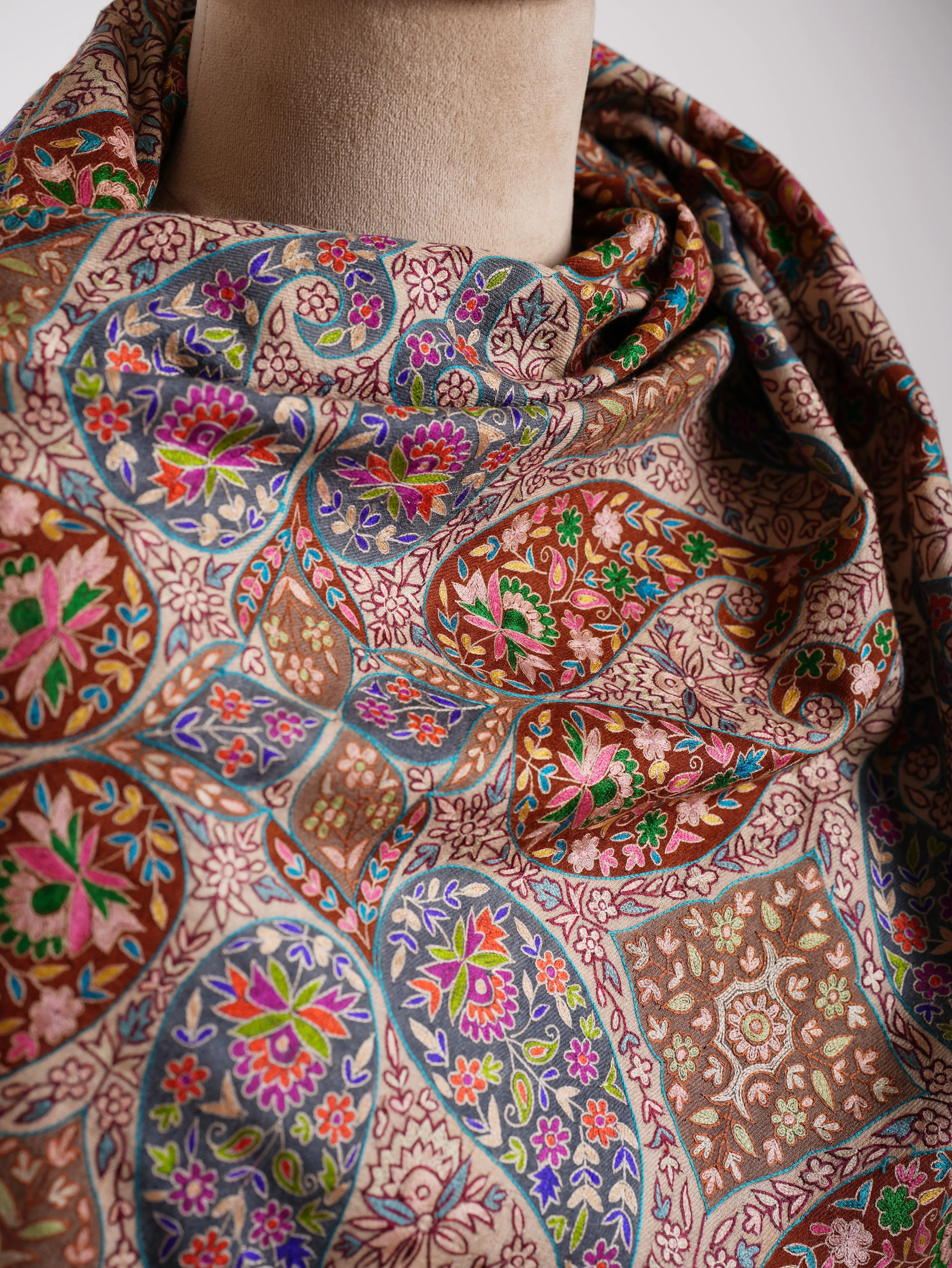 Hand Embroidered 8 Paisley Kalamkari Pashmina Shawl