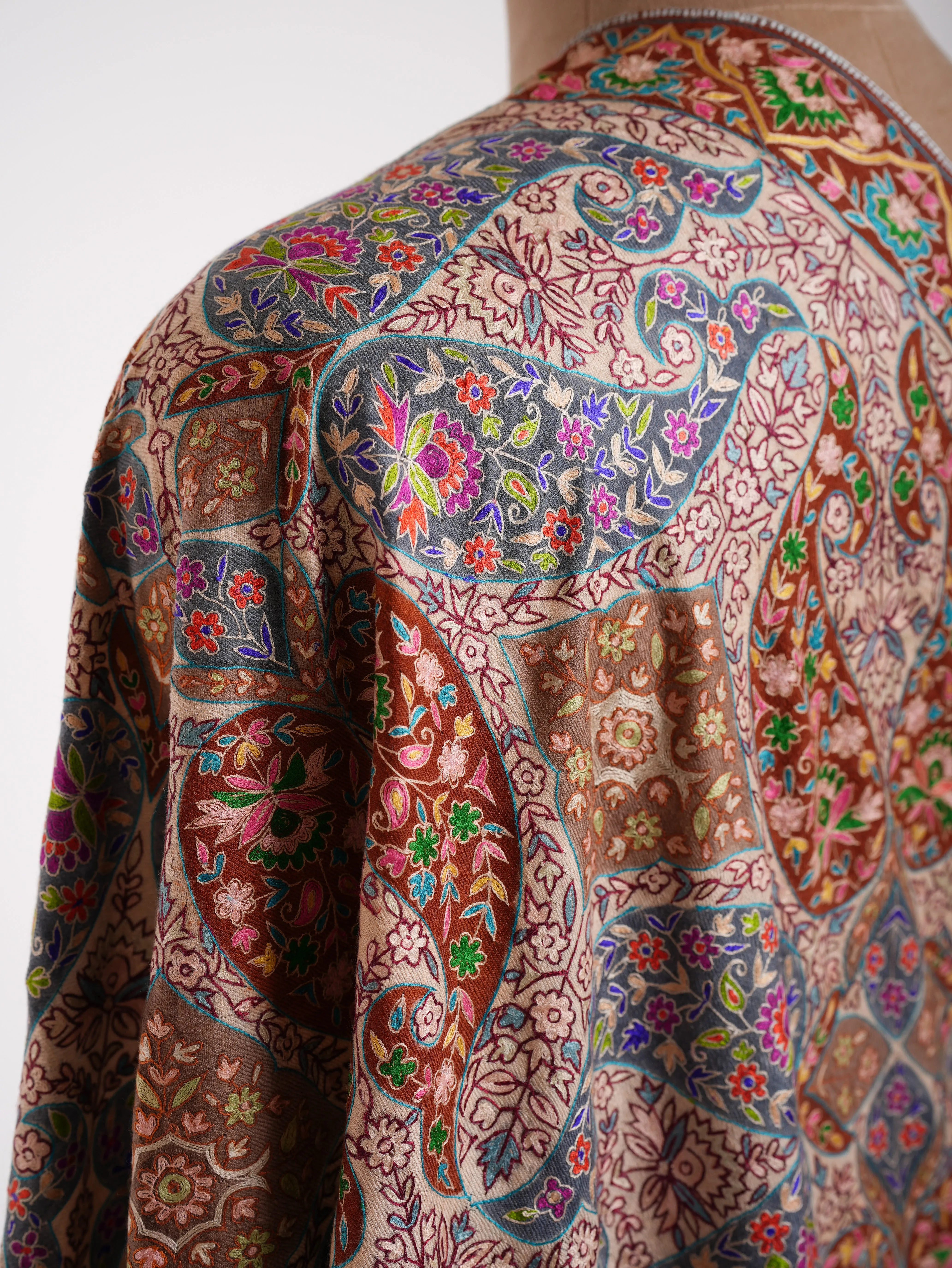 Hand Embroidered 8 Paisley Kalamkari Pashmina Shawl