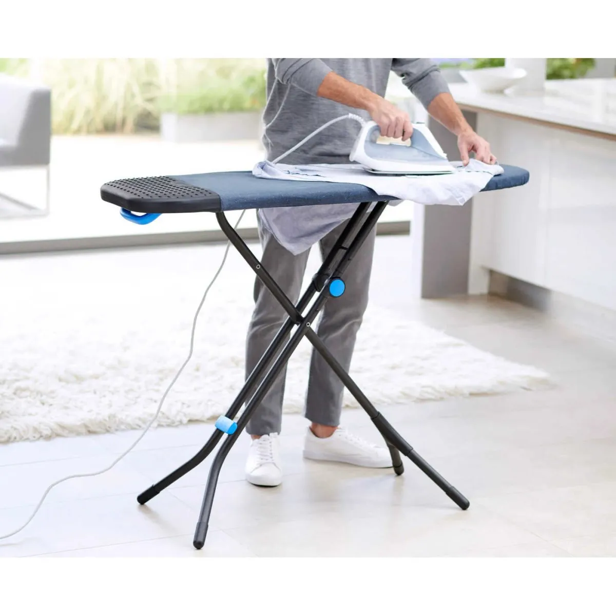 Joseph Joseph Glide Plus Easy-store Ironing Board Blue