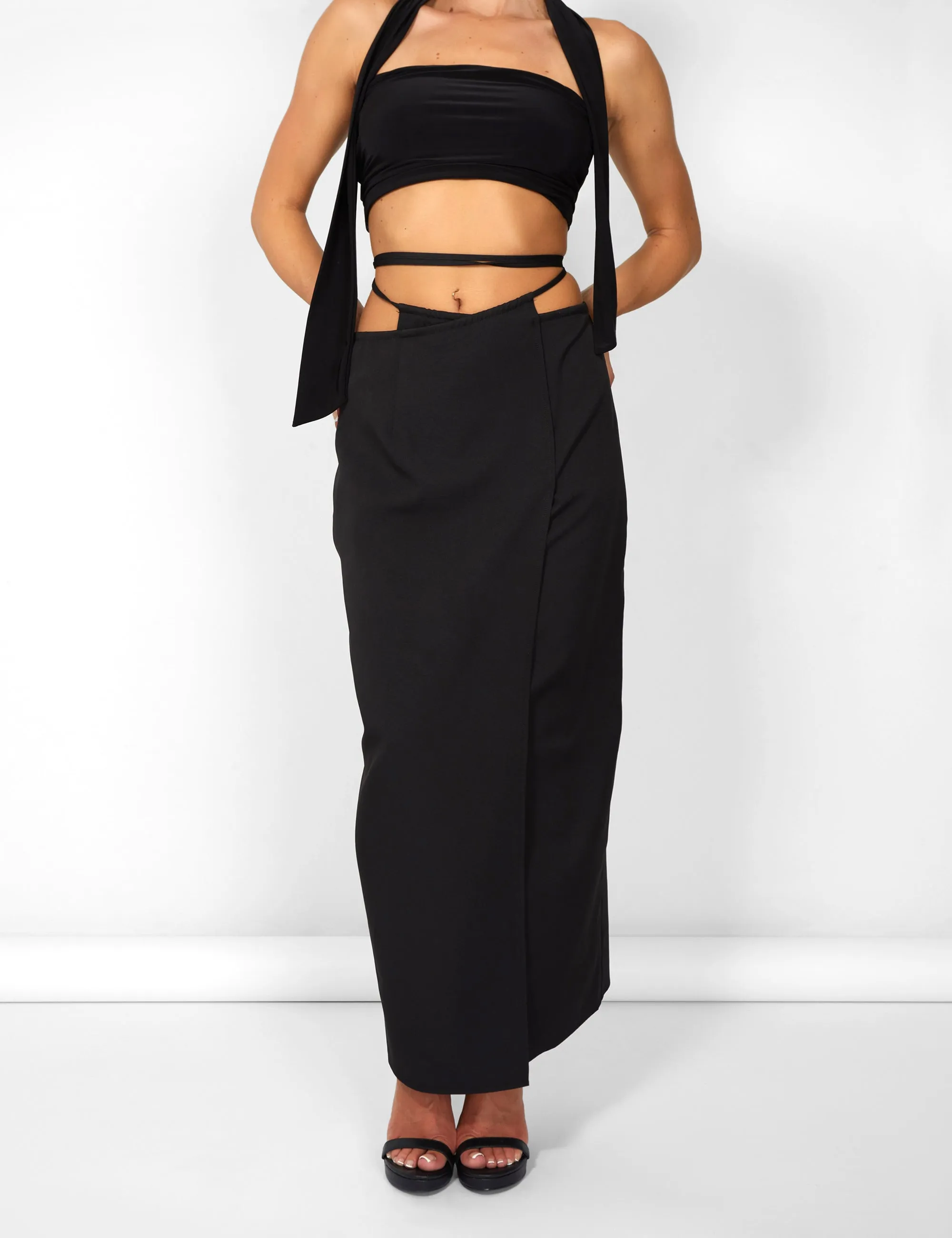 Kaiia Wrap Tie Side Maxi Skirt in Black