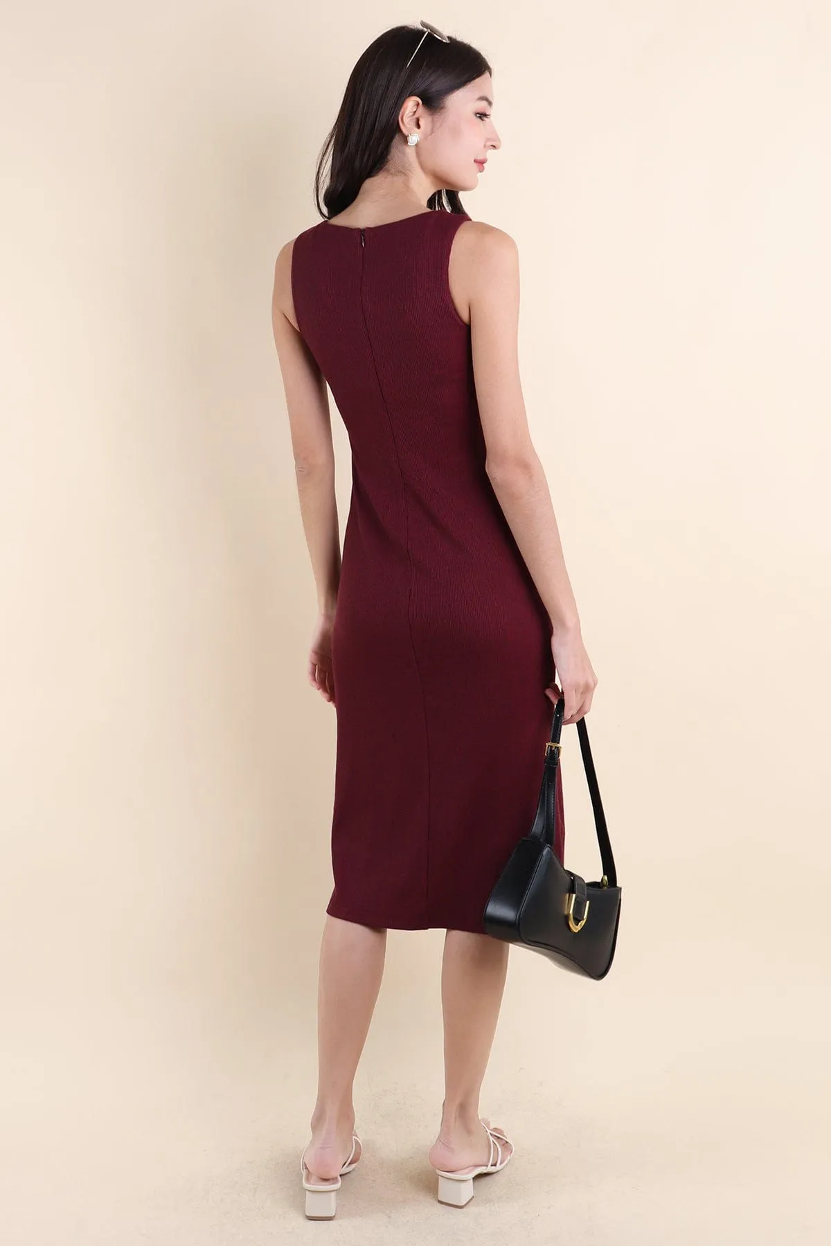 KOURTNEY RIBBED DRESS IN MAROON