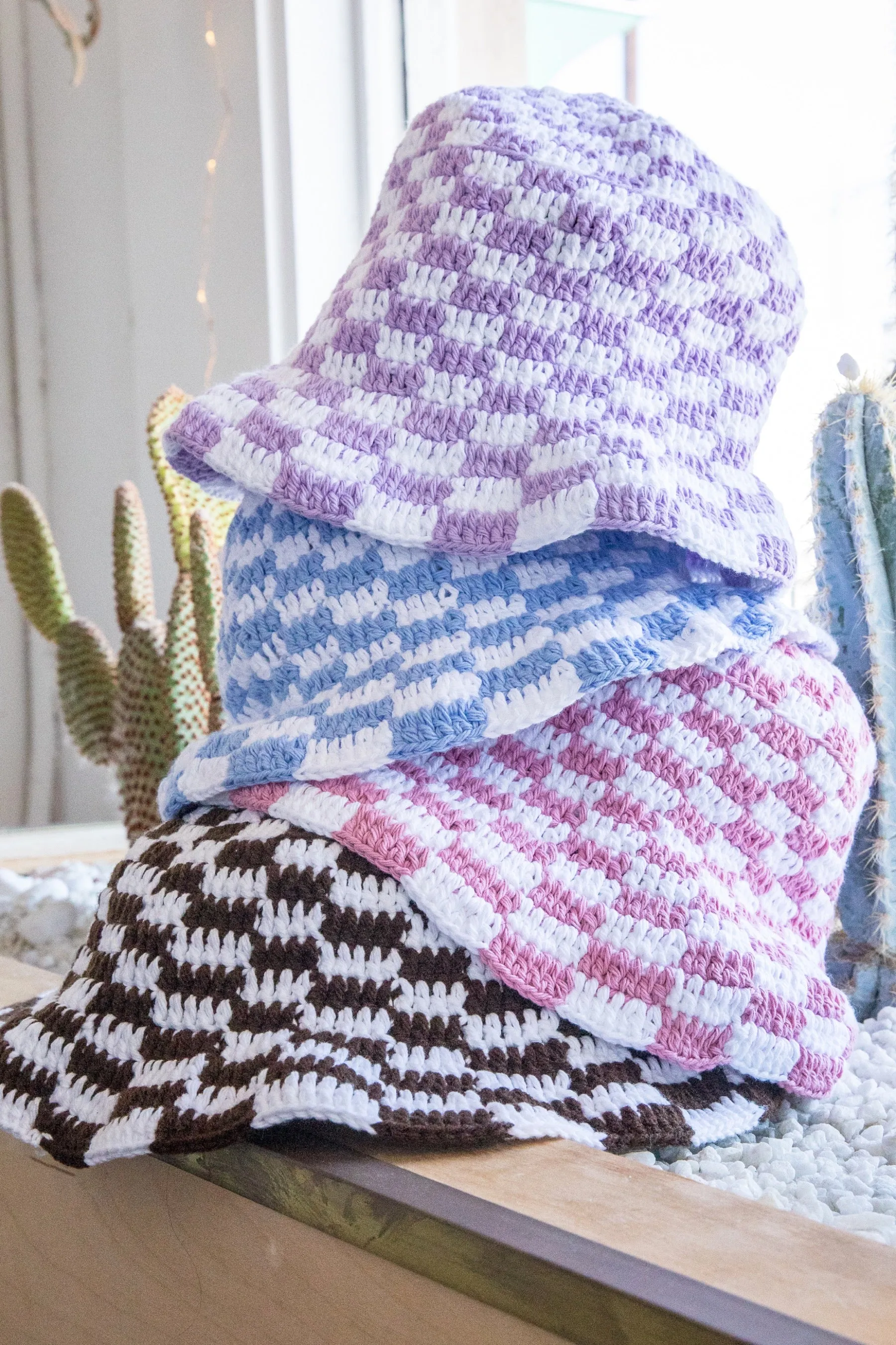 Lilac Checker Emilia Bucket