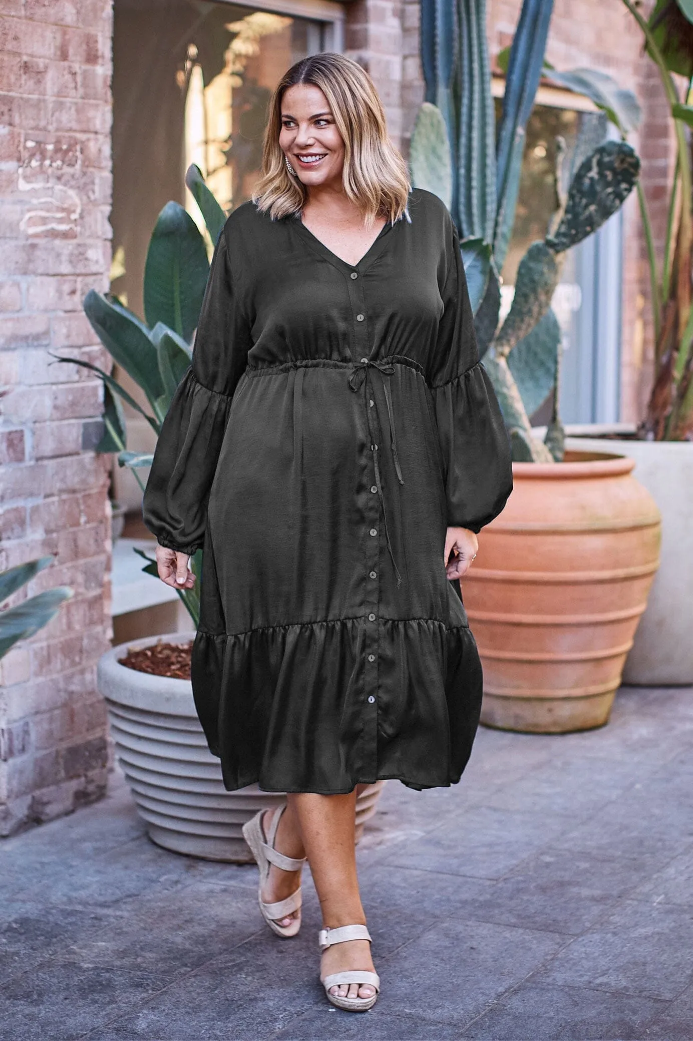 Mikayla Long Sleeve Tiered Dress Black