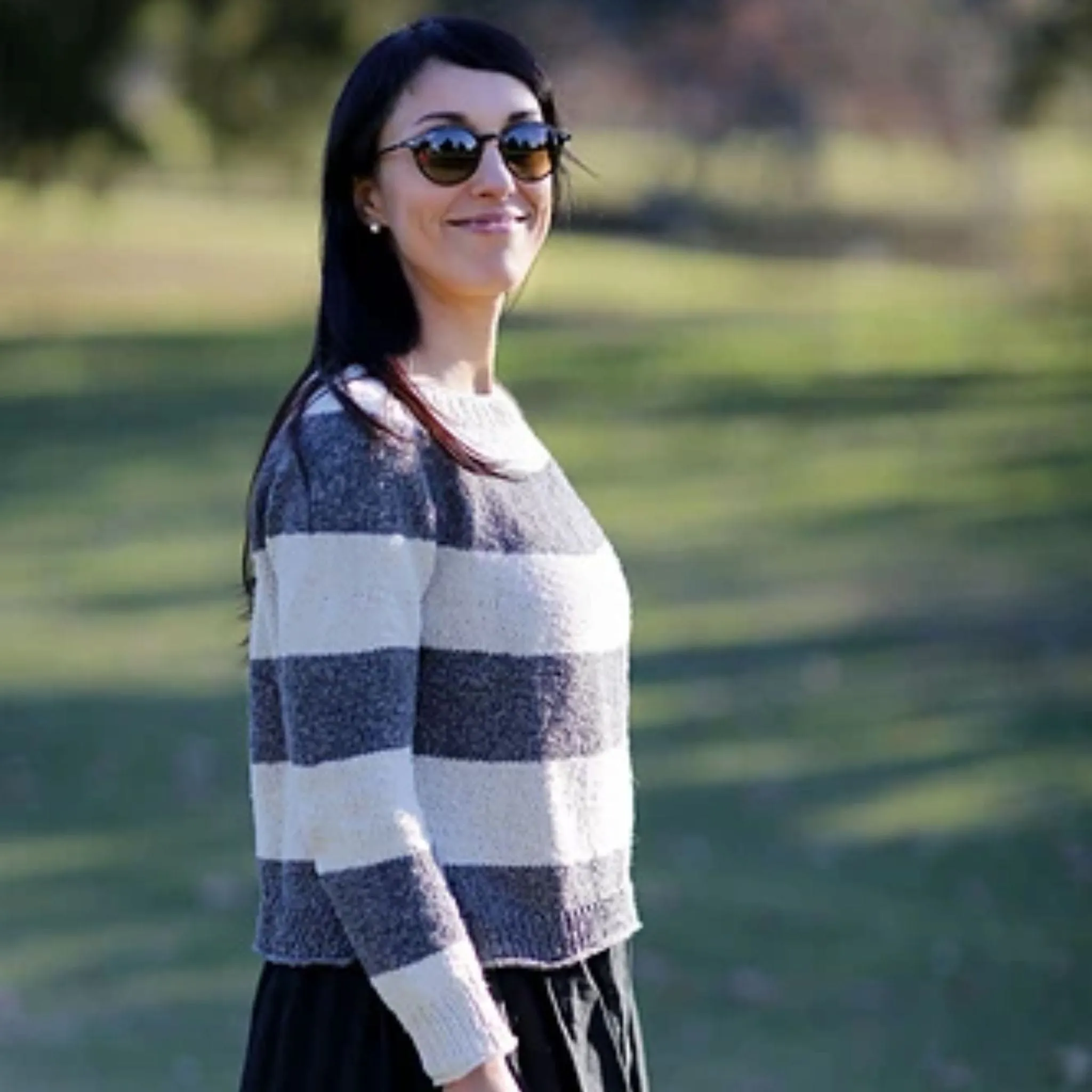 Super Simple Summer Sweater by Joji Locatelli in Retrosaria Mungo