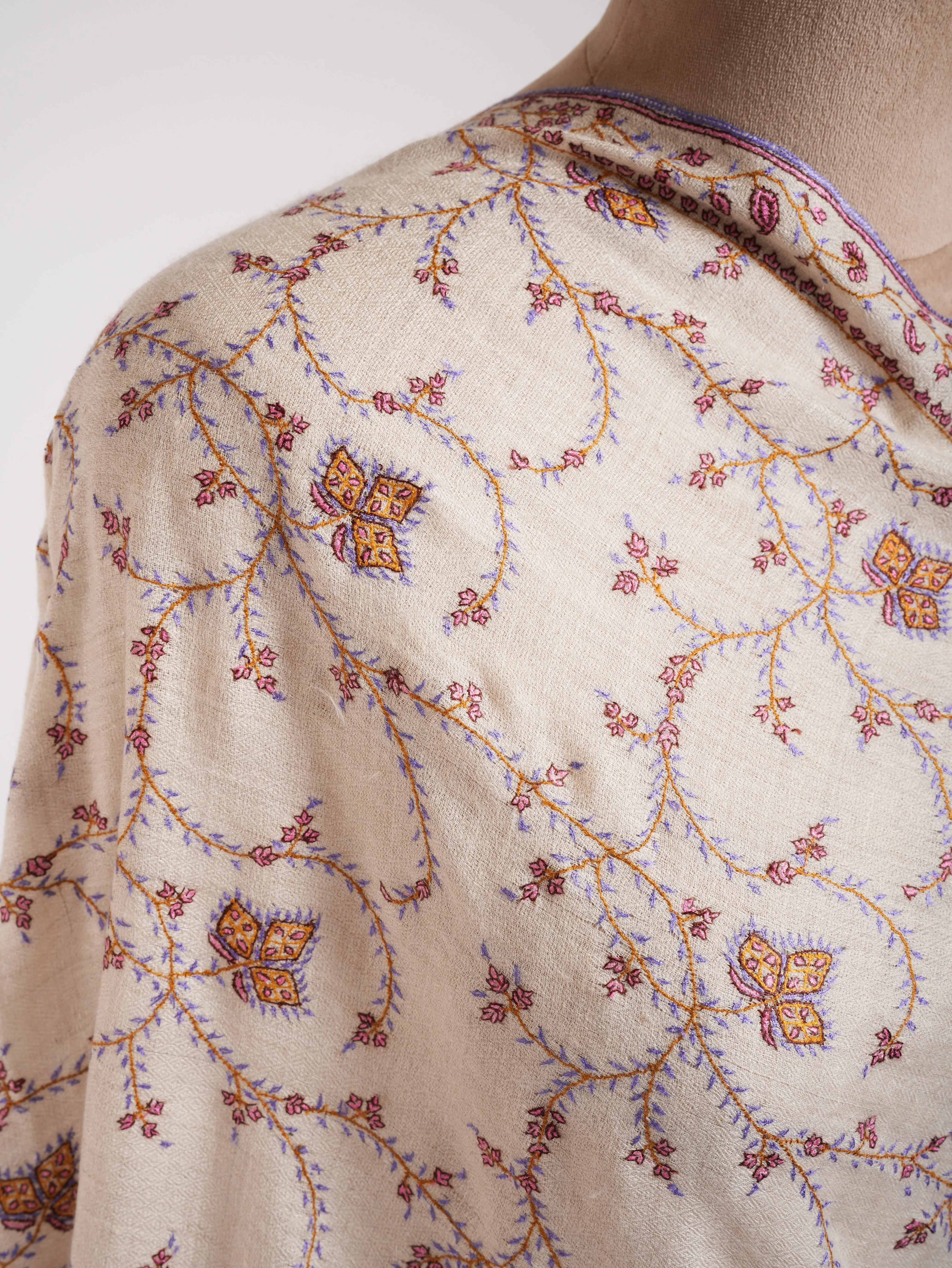 White Collection Sozni Embroidered Indian Pashmina Shawl