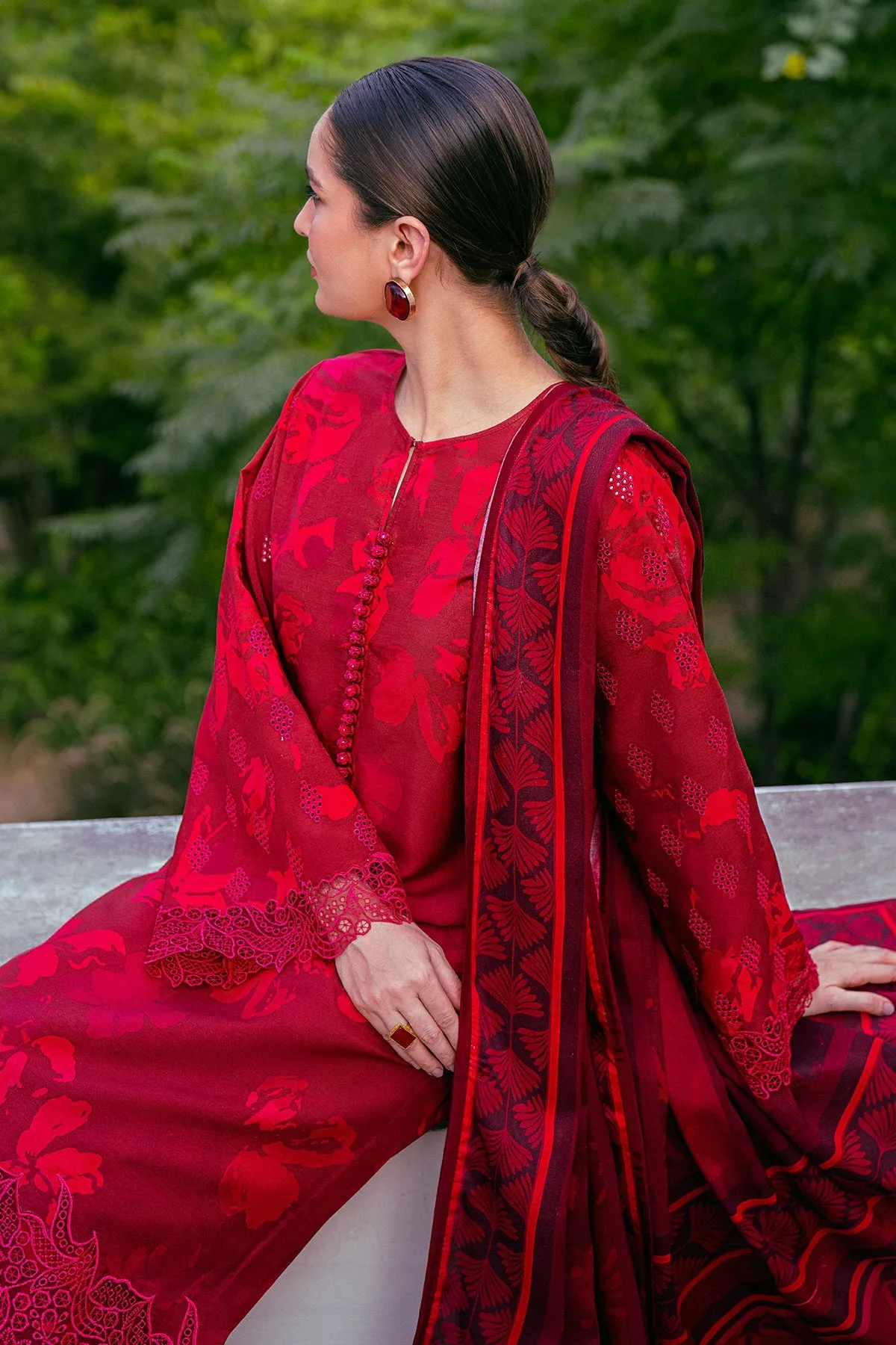 Winter Prints '24 - Embroidered Viscose Uf-780